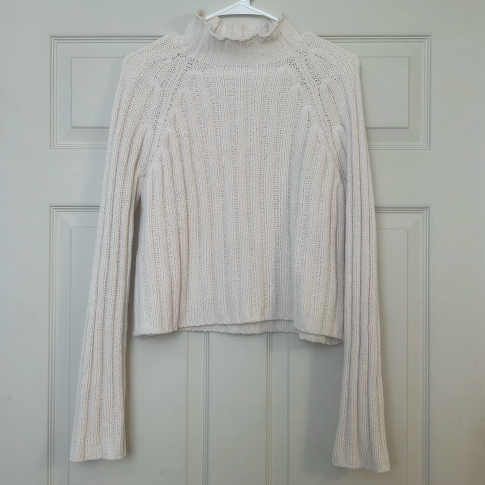 American Eagle turtleneck sweater